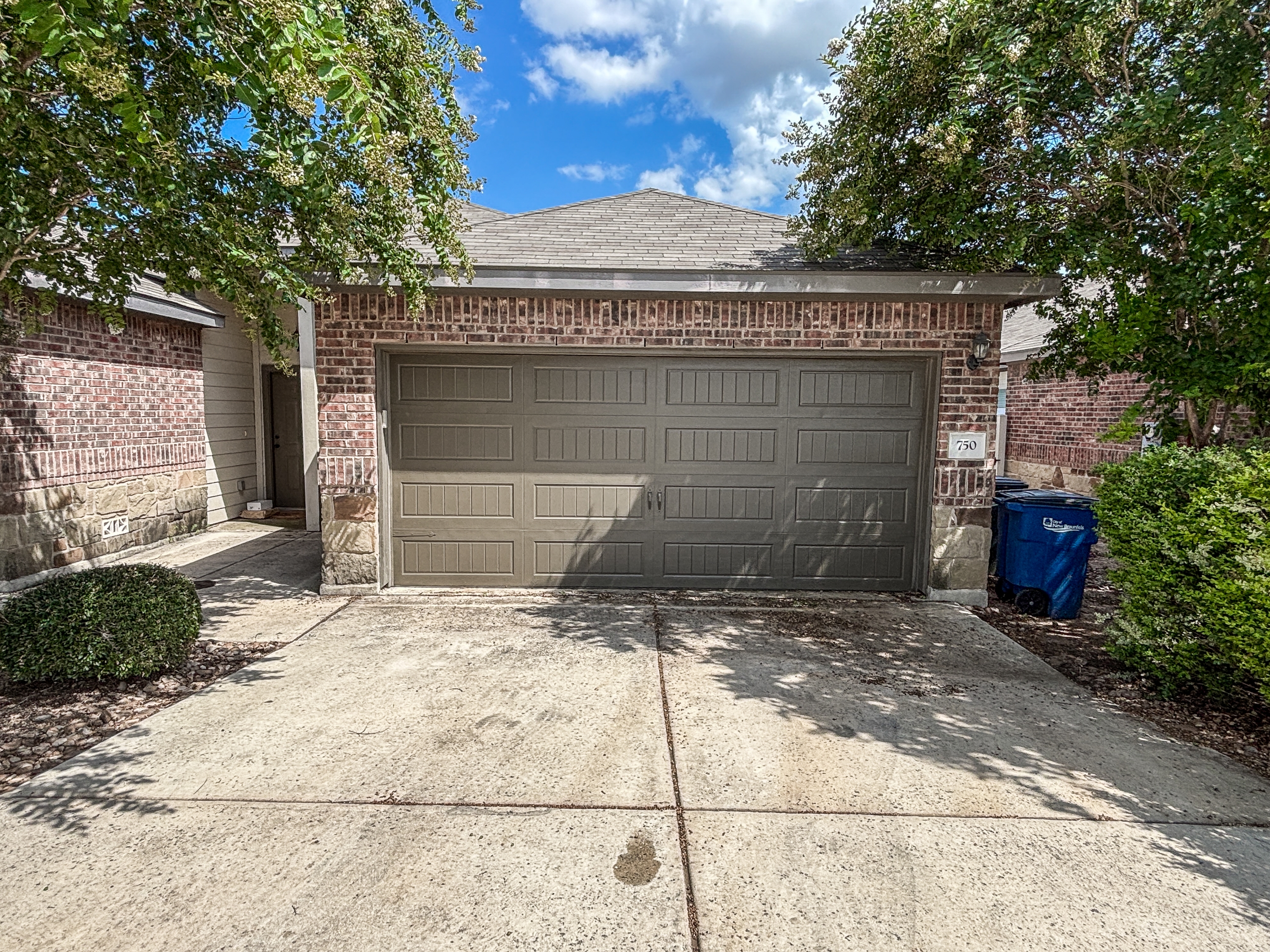 750 Saengerhalle Road (2) - 1